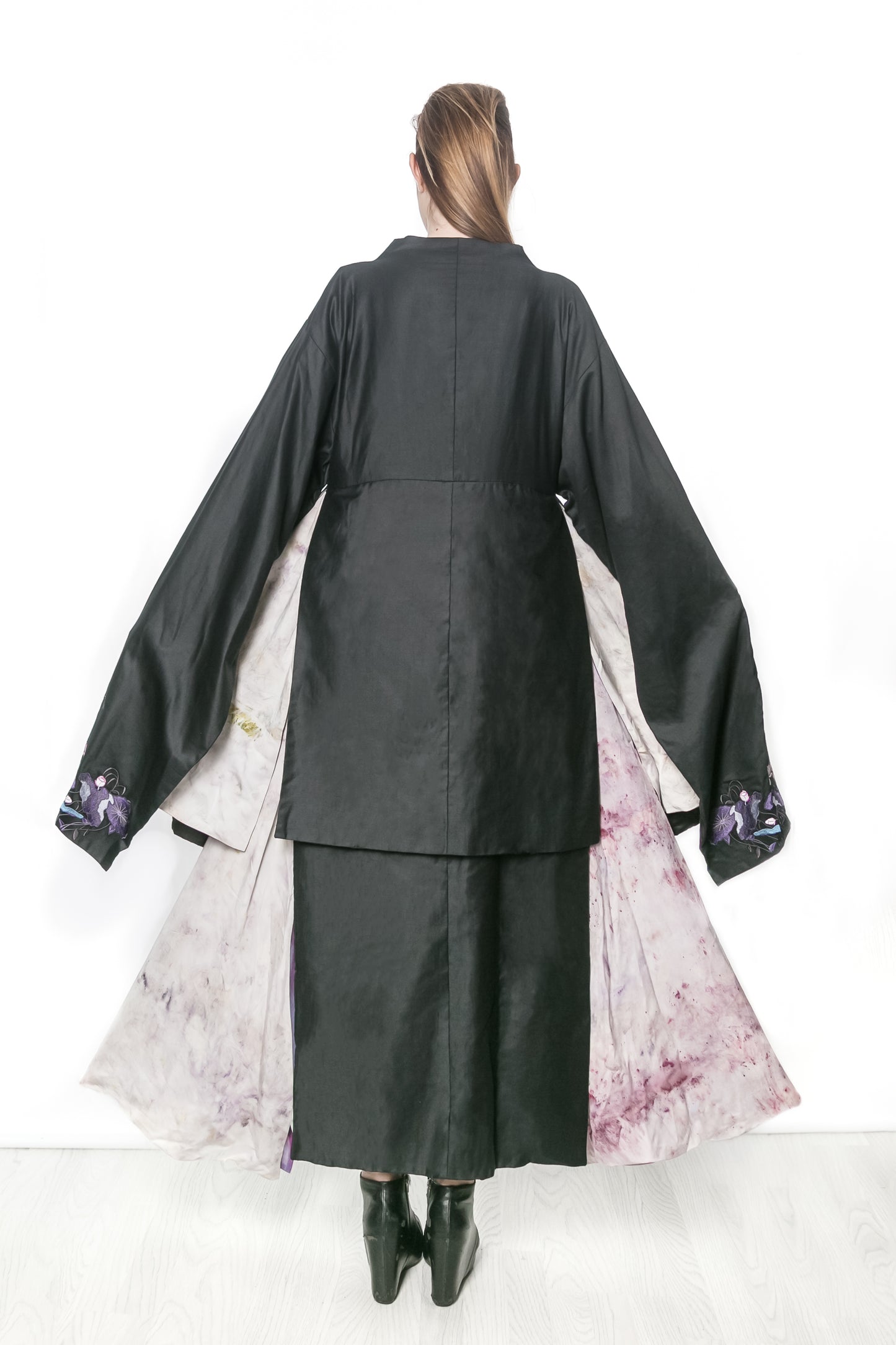 DURUMAK full length embroidered coat