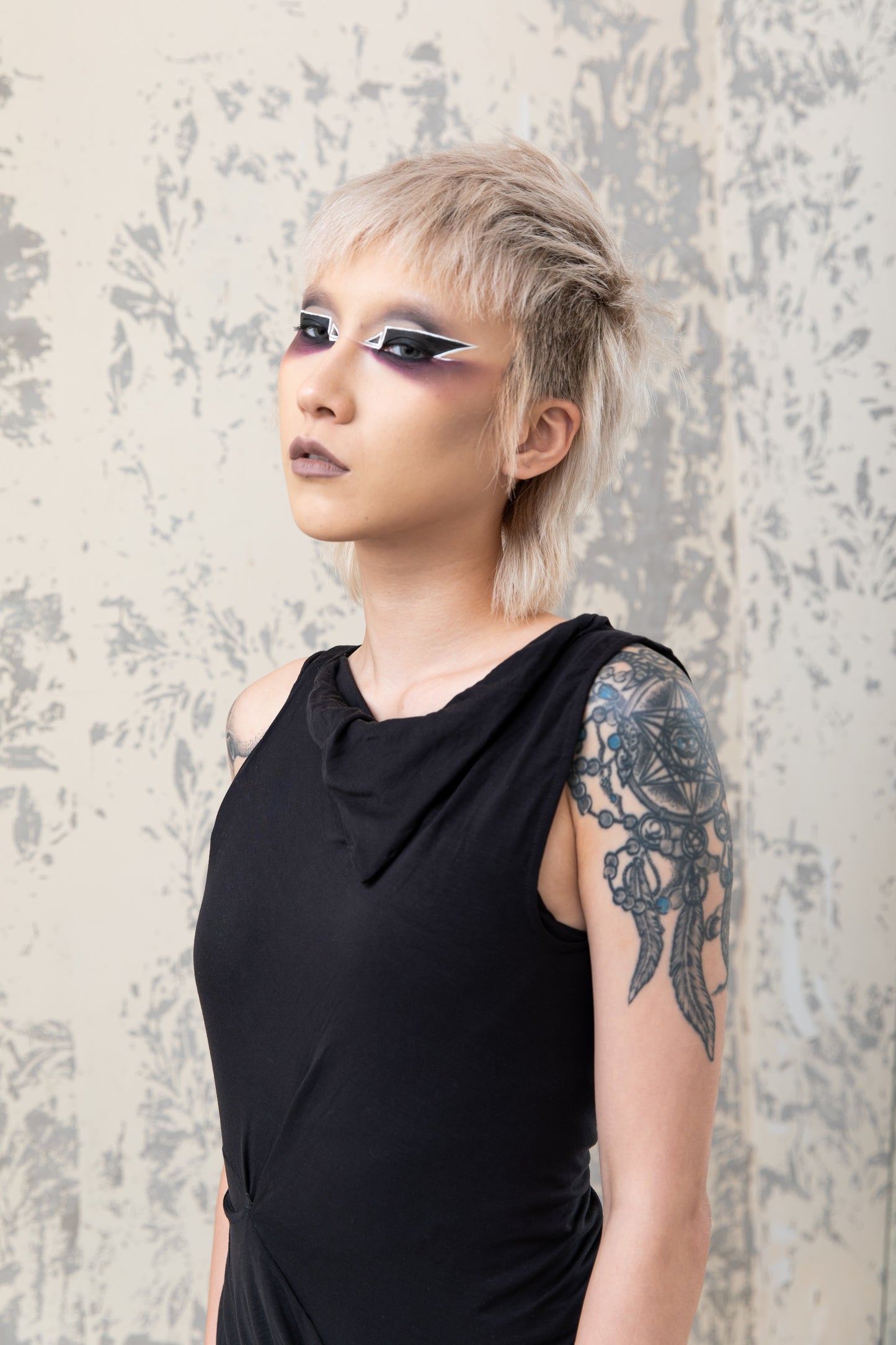 GATHERING Twisted Sheath Dress