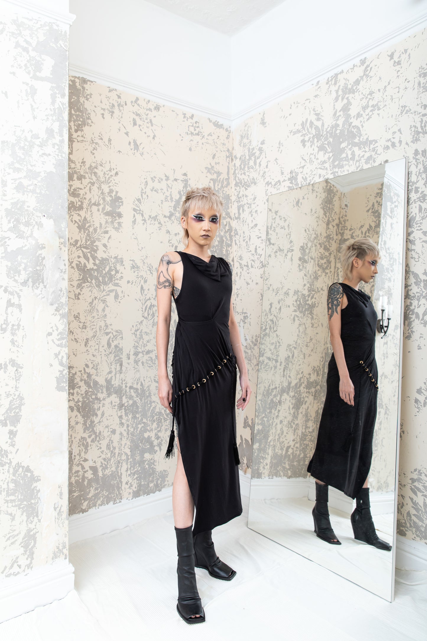 GATHERING Twisted Sheath Dress